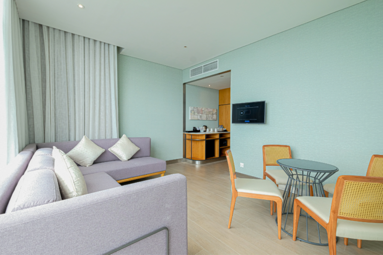 Hotel H2O | Manila Ocean Park